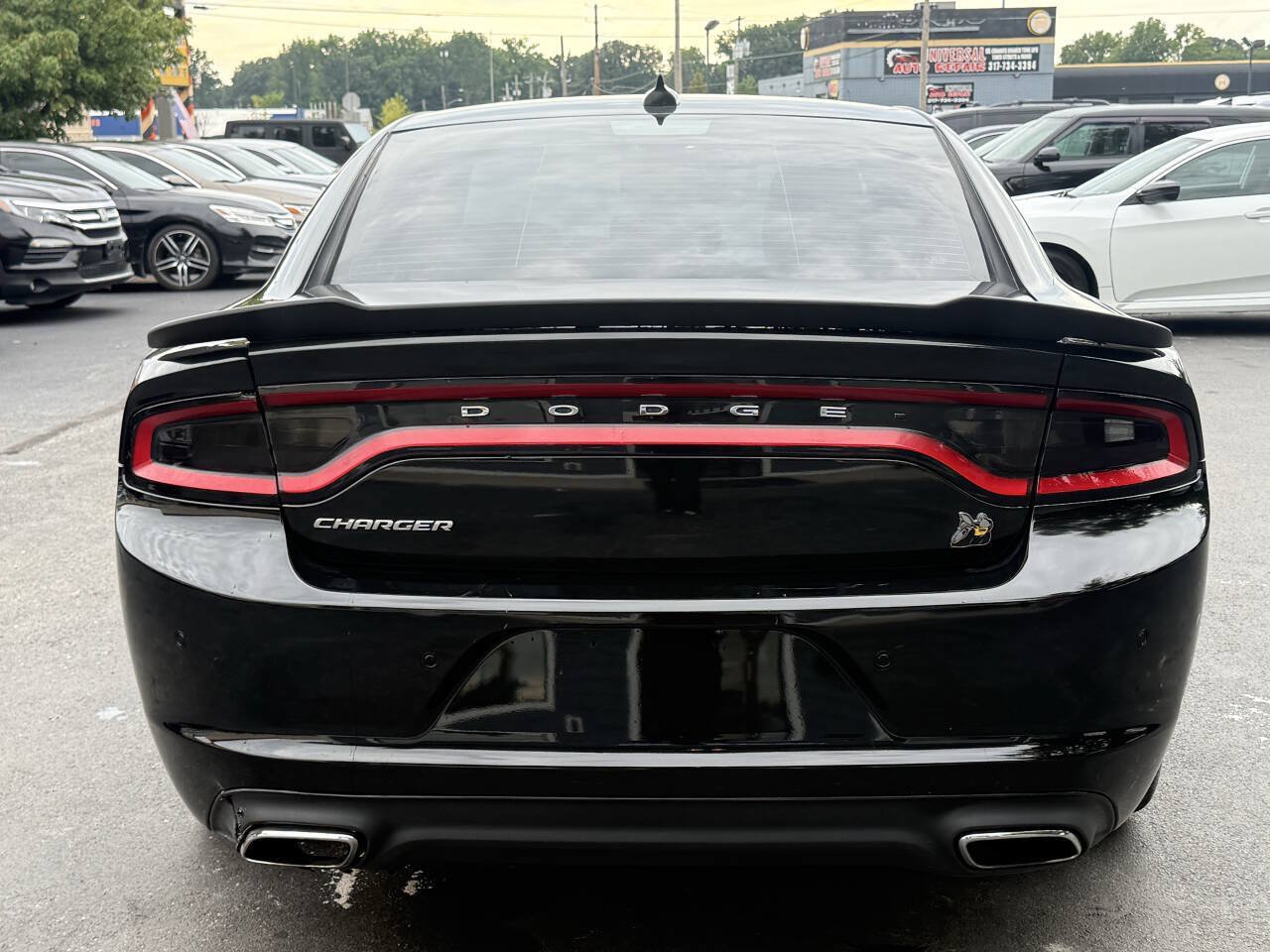 Used 2016 Dodge Charger R/T RWD image 5