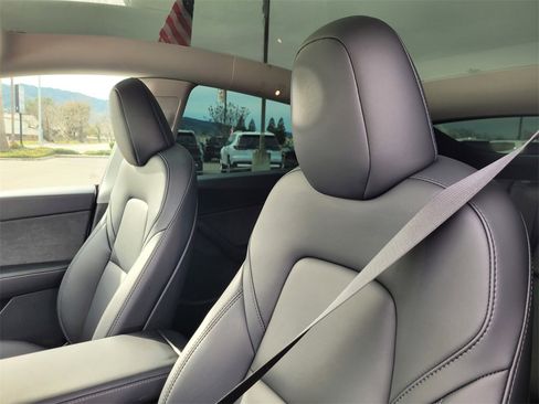 Used 2024 Tesla Model Y Performance image 16