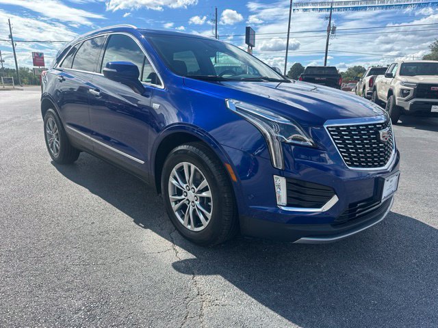 Used 2023 Cadillac XT5 Premium Luxury w/ Technology Package AWD/4WD image 4
