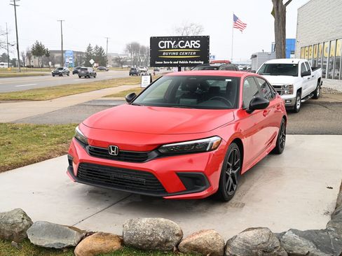 Used 2023 Honda Civic Sport image 1