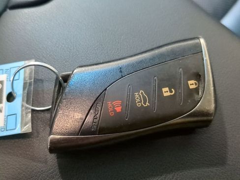 Used 2022 Lexus ES 300h w/ Premium Package image 40