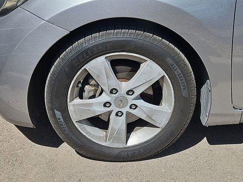Used 2013 Hyundai Elantra GLS w/ Preferred Pkg FWD image 5