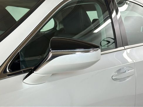 Certified 2024 Lexus ES 350 w/ Premium Package image 5