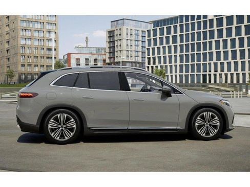 New 2026 Mercedes-Benz EQS 400 4MATIC SUV image 17