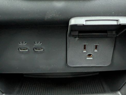 New 2026 Chevrolet Traverse Z71 w/ Enhanced Driving Package image 11