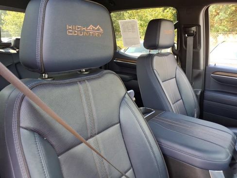 Used 2023 Chevrolet Silverado 1500 High Country w/ Technology Package AWD/4WD image 23
