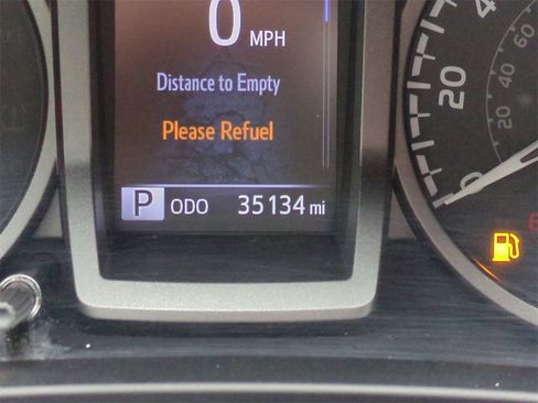 Used 2020 Toyota Tacoma TRD Off-Road w/ TRD Premium Off Road Package image 28