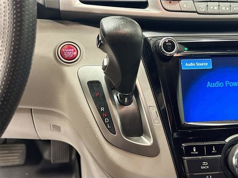 Used 2016 Honda Odyssey SE image 16