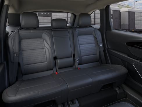 New 2026 Lincoln Nautilus Reserve AWD/4WD image 11