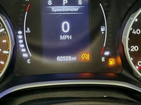 Used 2018 Jeep Compass Latitude image 8