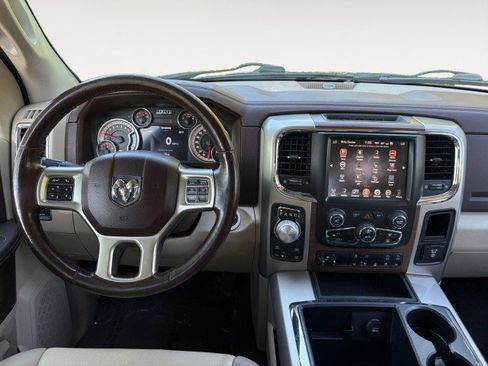 Used 2015 RAM 1500 Laramie w/ Convenience Group AWD/4WD image 9