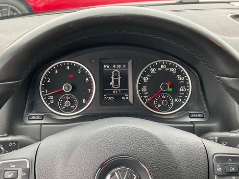 Used 2014 Volkswagen Tiguan SE FWD image 39