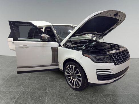 Used 2020 Land Rover Range Rover HSE image 8
