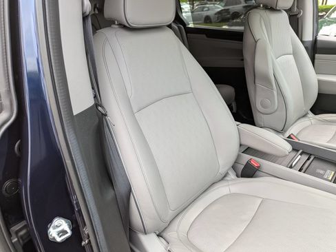 Used 2023 Honda Odyssey Elite image 37
