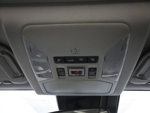 Used 2021 Toyota RAV4 XLE Premium AWD/4WD image 24