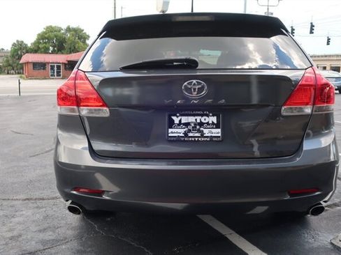 Used 2010 Toyota Venza FWD image 7