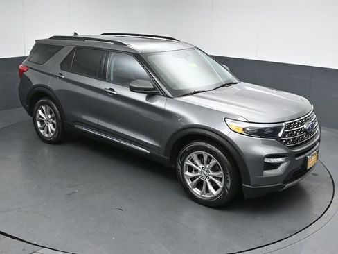 Certified 2023 Ford Explorer XLT w/ Equipment Group 202A AWD/4WD image 47