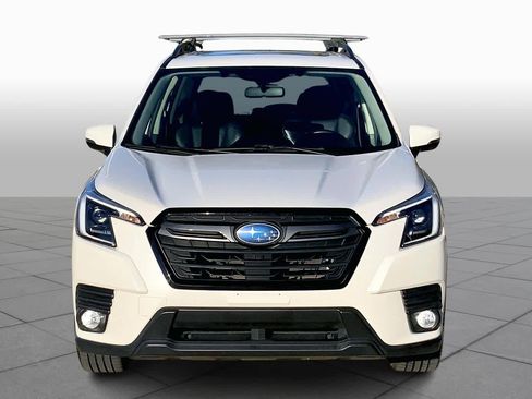 Used 2022 Subaru Forester Limited image 3