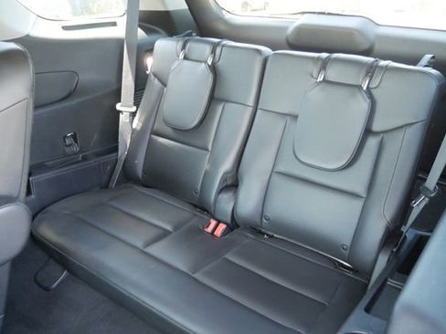 Used 2022 Ford Explorer XLT w/ Equipment Group 202A AWD/4WD image 27