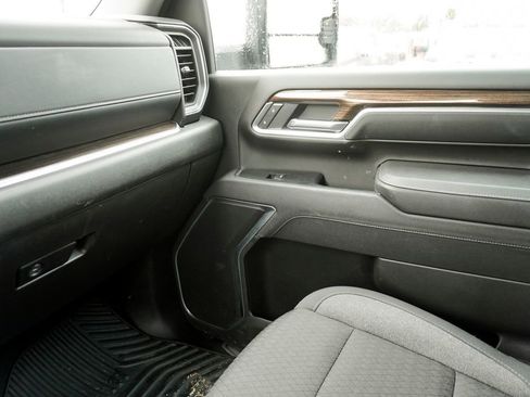 Used 2025 Chevrolet Silverado 2500 LT image 25