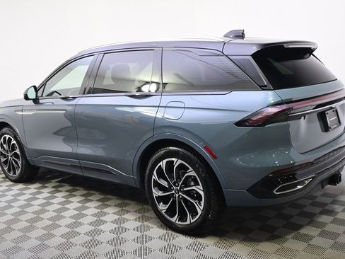 New 2026 Lincoln Nautilus Reserve image 3