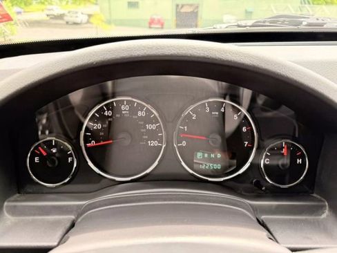 Used 2010 Jeep Liberty Sport image 15