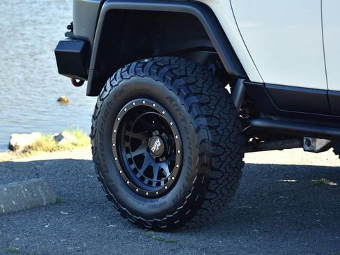 Used 2010 Toyota FJ Cruiser 4WD image 11