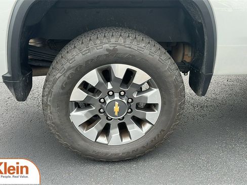 Used 2023 Chevrolet Silverado 2500 Custom w/ Snow Plow Prep/Camper Package image 11