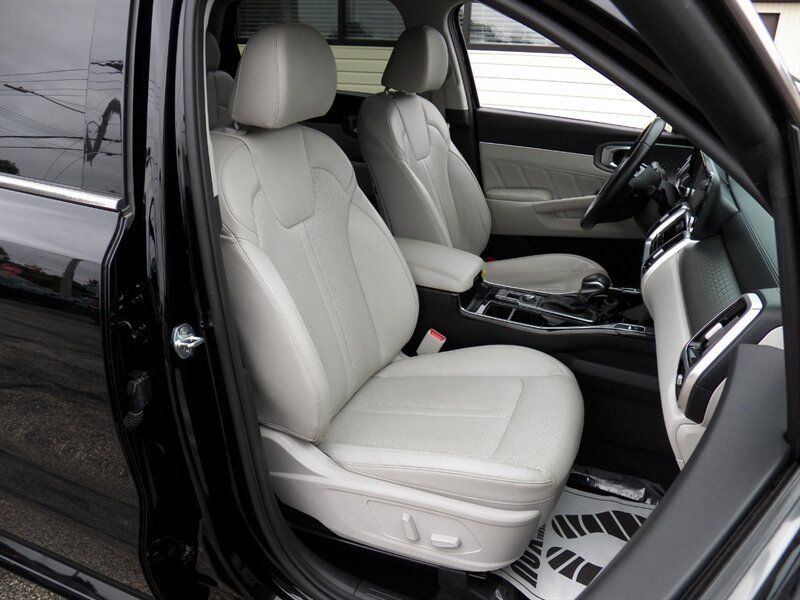 Used 2022 Kia Sorento SX AWD/4WD image 16