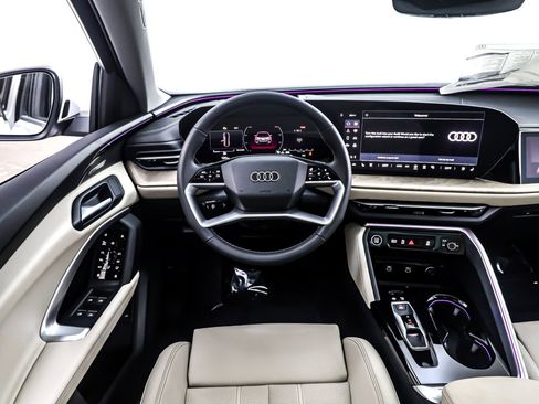 New 2025 Audi Q5 Prestige image 4