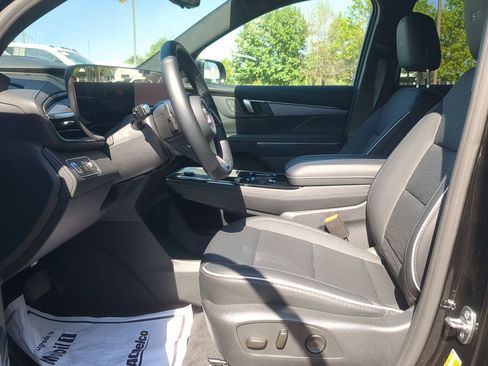Used 2026 Buick Enclave Sport Touring w/ Power Package AWD/4WD image 19