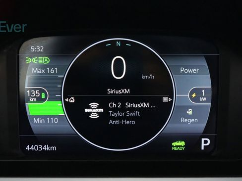 Used 2023 Chevrolet Bolt EUV Premier FWD image 7