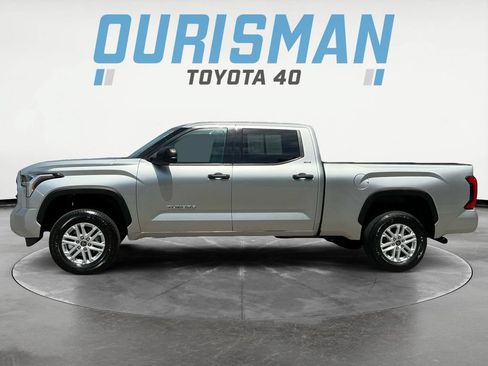 Used 2022 Toyota Tundra SR5 AWD/4WD image 4
