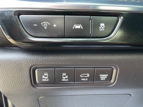 Used 2024 Kia Carnival SX Prestige image 7