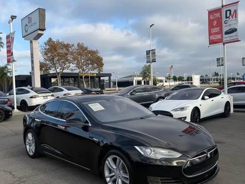 Used 2016 Tesla Model S 70 RWD image 3