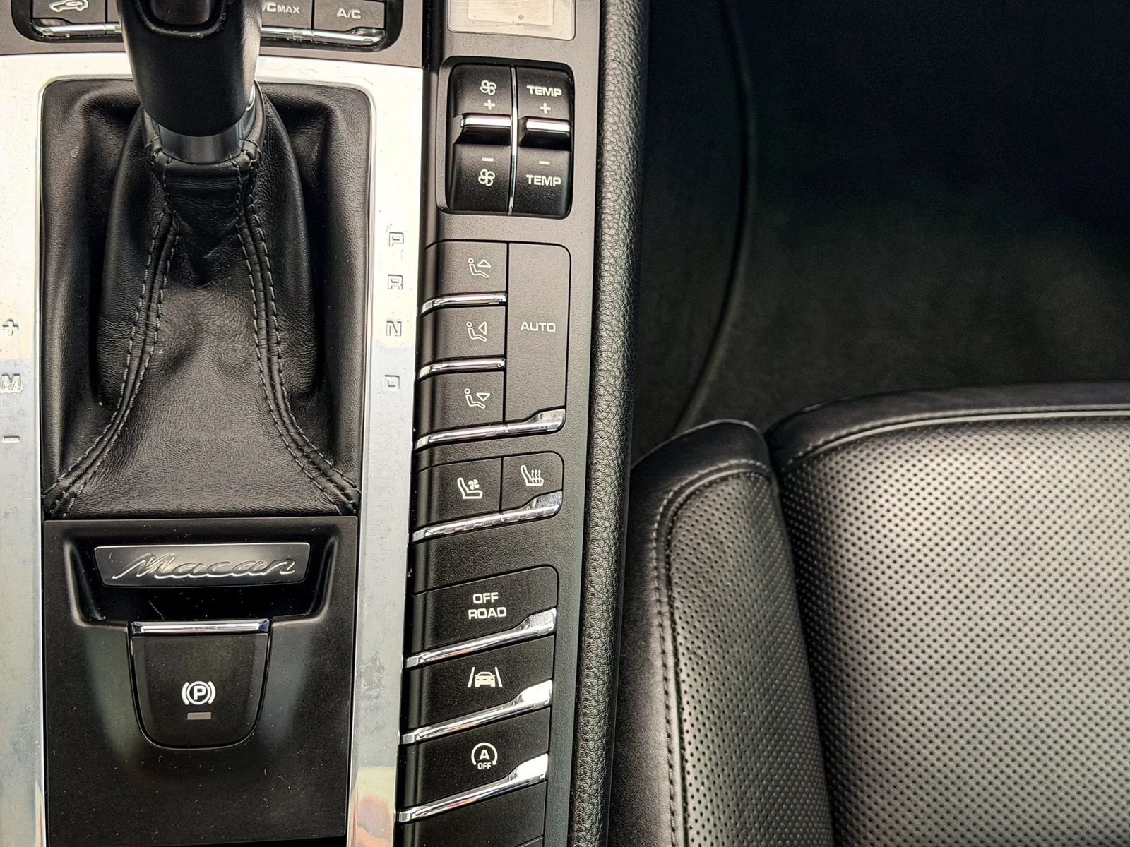 Used 2017 Porsche Macan S AWD/4WD image 45