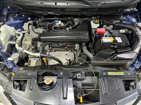 Used 2020 Nissan Rogue SV w/ Premium Package AWD/4WD image 9