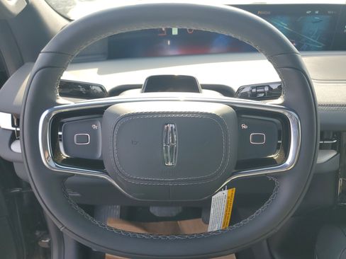 New 2025 Lincoln Navigator Reserve w/ Jet Appearance Package image 16