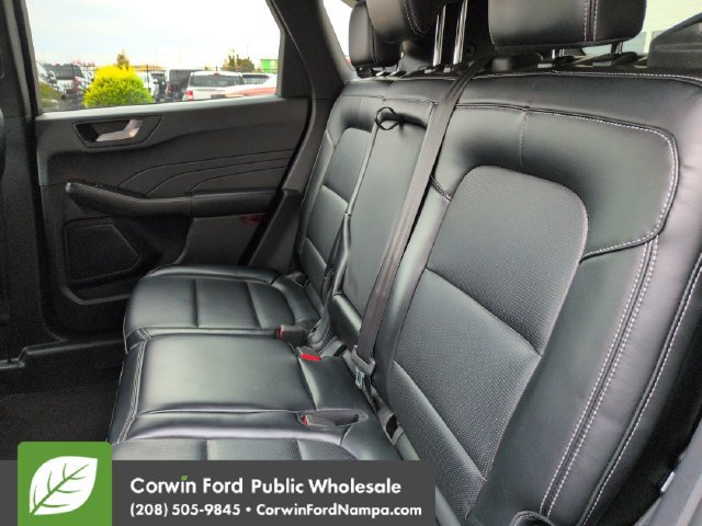 Used 2024 Ford Escape Platinum AWD/4WD image 25