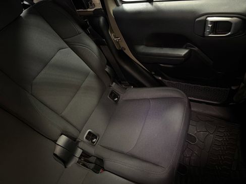 Used 2020 Jeep Gladiator Sport w/ Quick Order Package 24S image 14