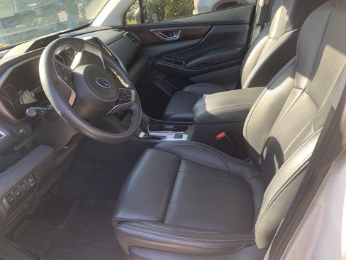 Used 2023 Subaru Ascent Touring image 3