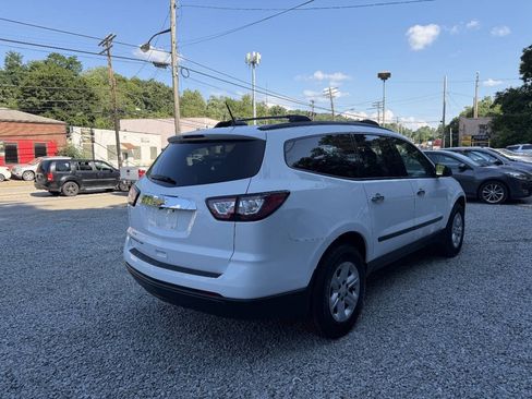 Used 2017 Chevrolet Traverse LS AWD/4WD image 8