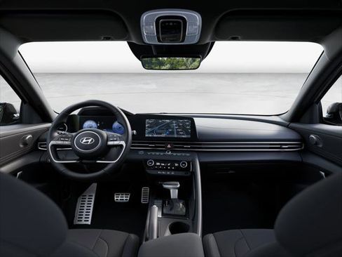 New 2025 Hyundai Elantra SEL image 11