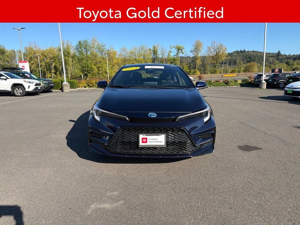 Used 2024 Toyota Corolla SE w/ SE Package FWD image 3