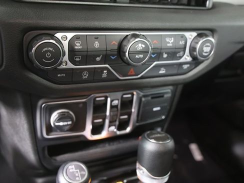 New 2026 Jeep Gladiator Sport image 13