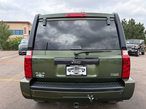 Used 2008 Jeep Commander Sport image 4