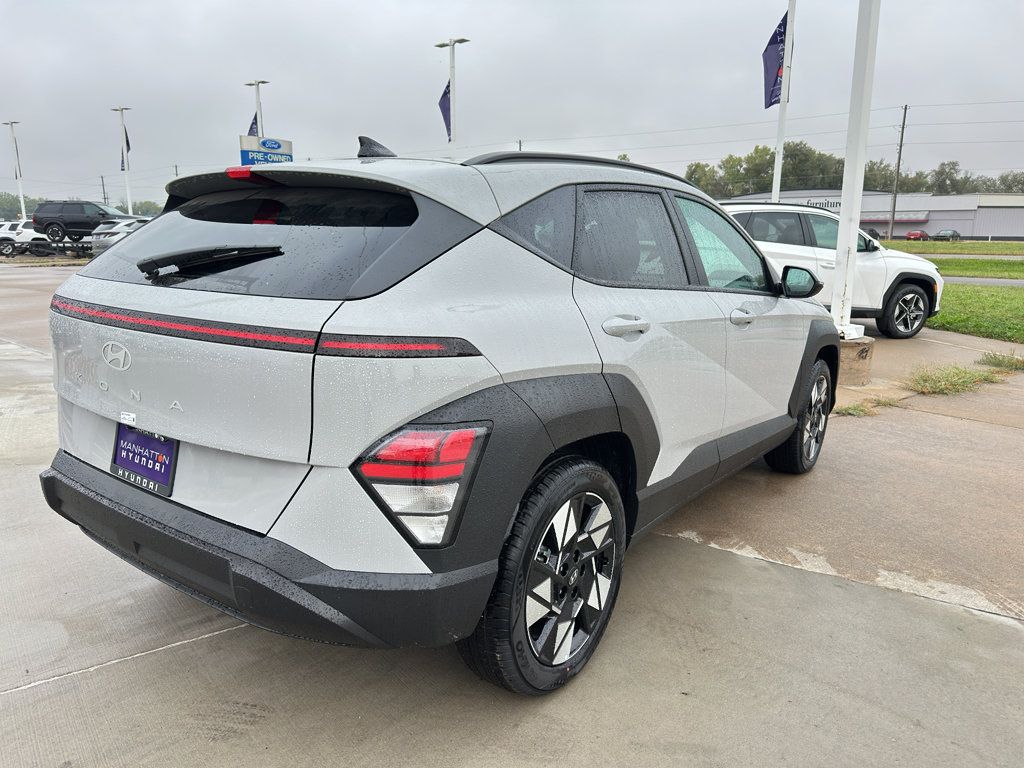 Used 2025 Hyundai Kona SEL FWD image 5
