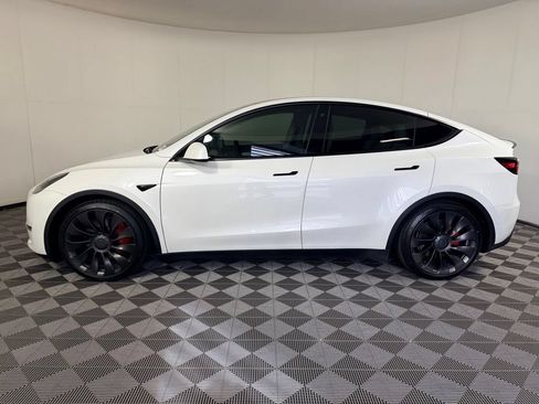 Used 2022 Tesla Model Y Performance AWD/4WD image 10