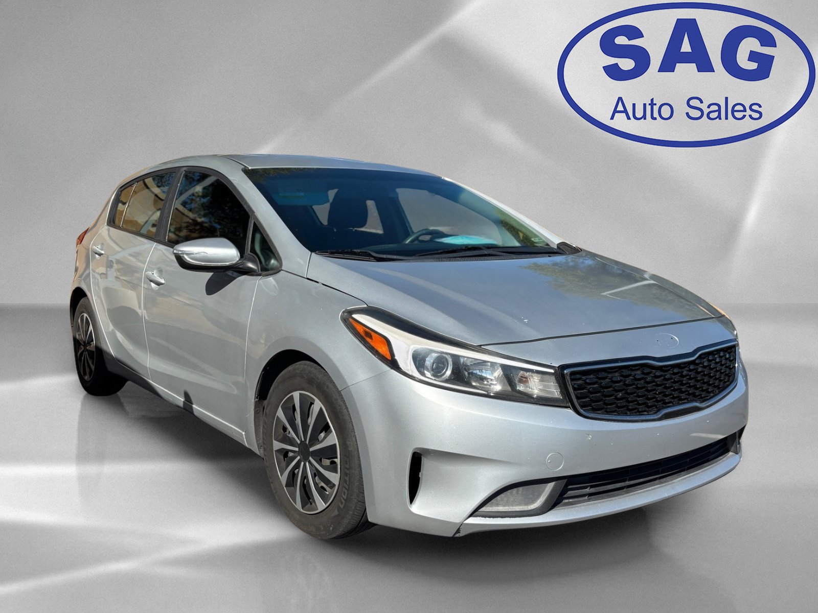 Used 2017 Kia Forte LX FWD image 2