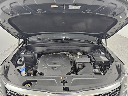 Used 2021 Kia Telluride S AWD/4WD image 9